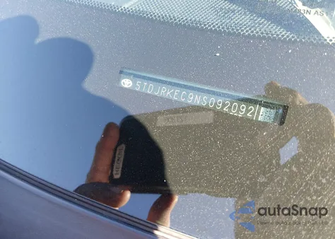 2022 Toyota Sienna Xle z USA, uszkodzony, nr VIN 5TDJRKEC9NS092092